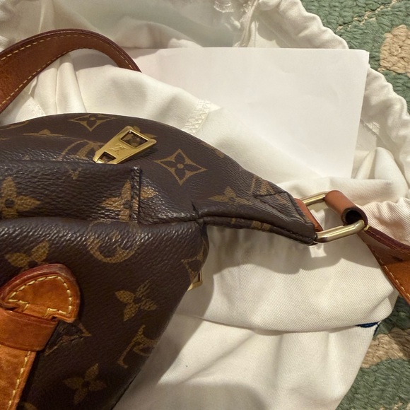 Louis Vuitton Dark Brown Monogram Crossbody Bag - Picture 14 of 15